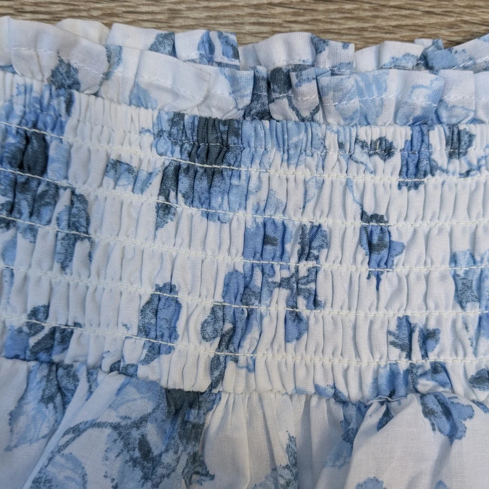 NEW Art Class White Tiered Blue Floral Smocked Waist Skirt Size Small 6/7